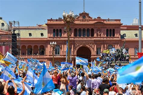 ethnic identity of argentina